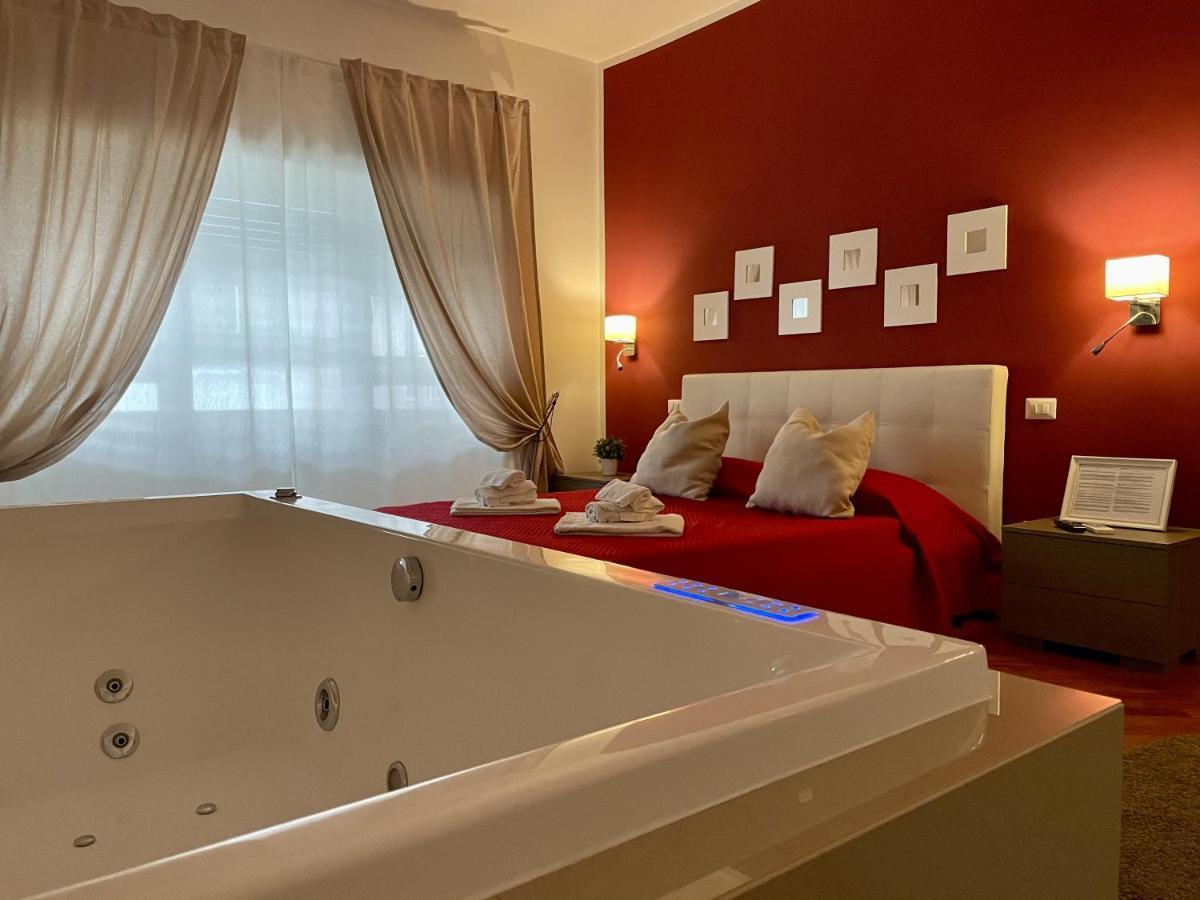Le Coq Suites Roma Exterior foto