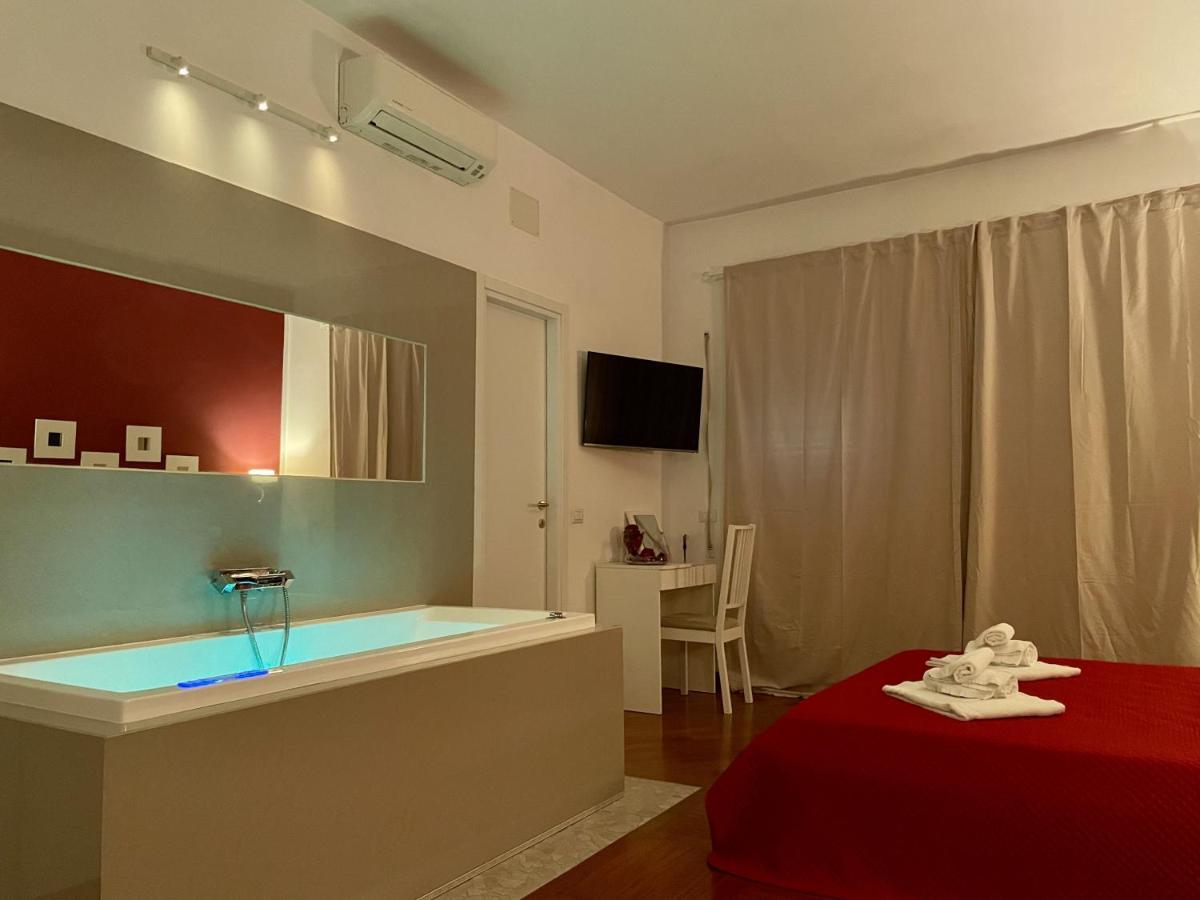 Le Coq Suites Roma Exterior foto