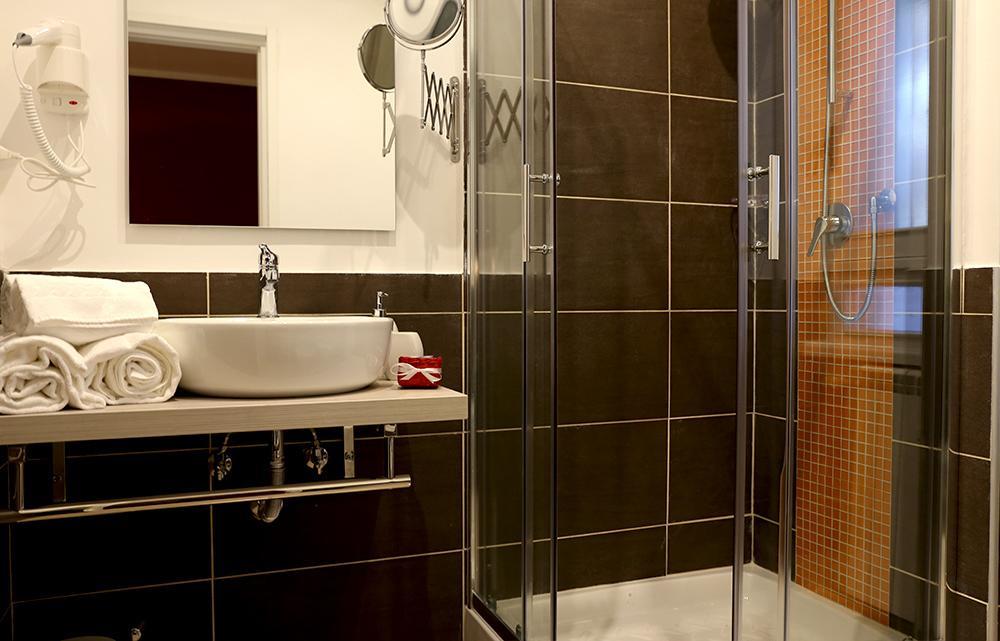 Le Coq Suites Roma Habitación foto