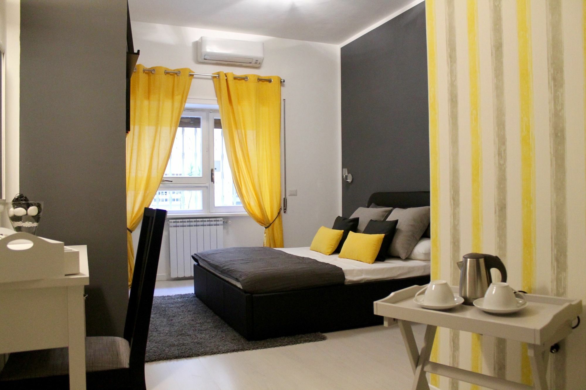 Le Coq Suites Roma Exterior foto